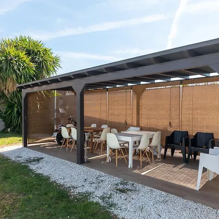 Magnifico En Montesano Homestay San Antonio de Banageber